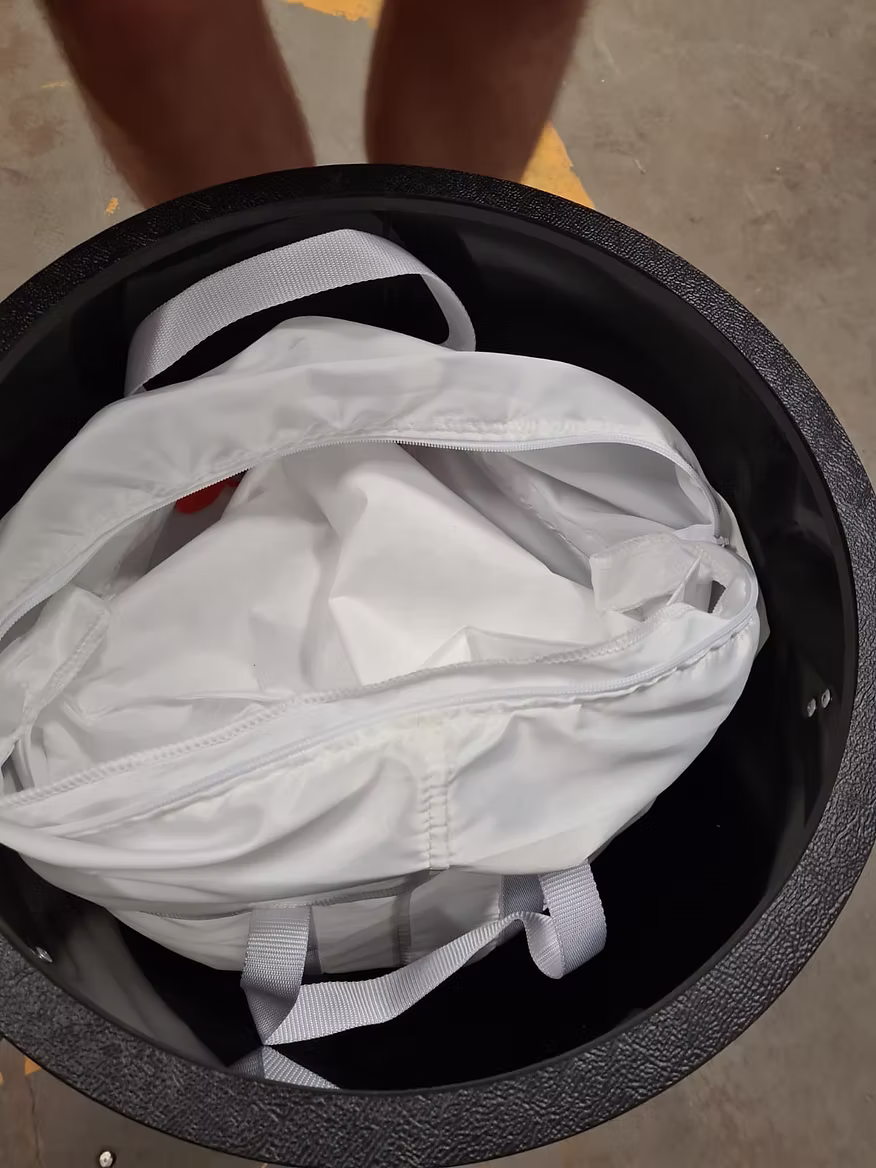 Satin återanvändningsbar dammsugarpåse med dragkedja small - Bild 5